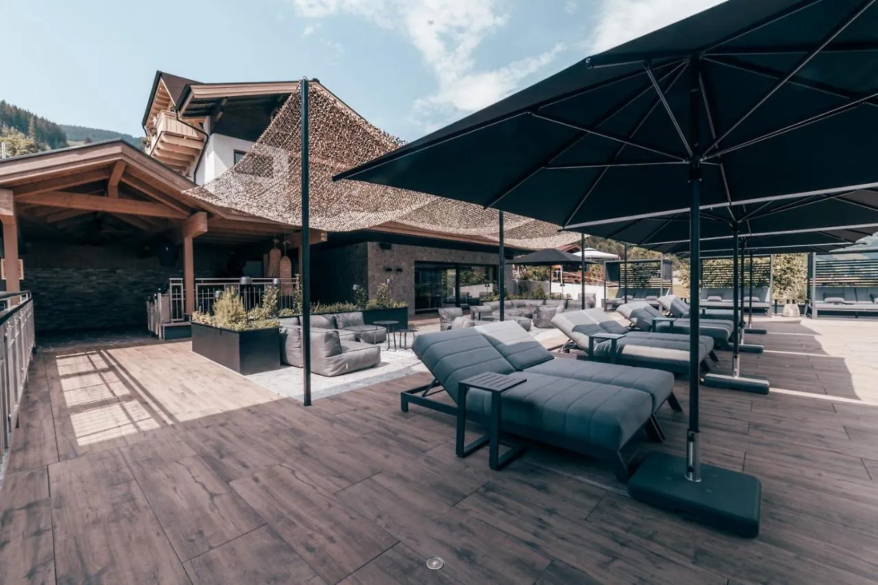 The Poolhouse Boutique Lodge 0*, Saalbach-Hinterglemm
