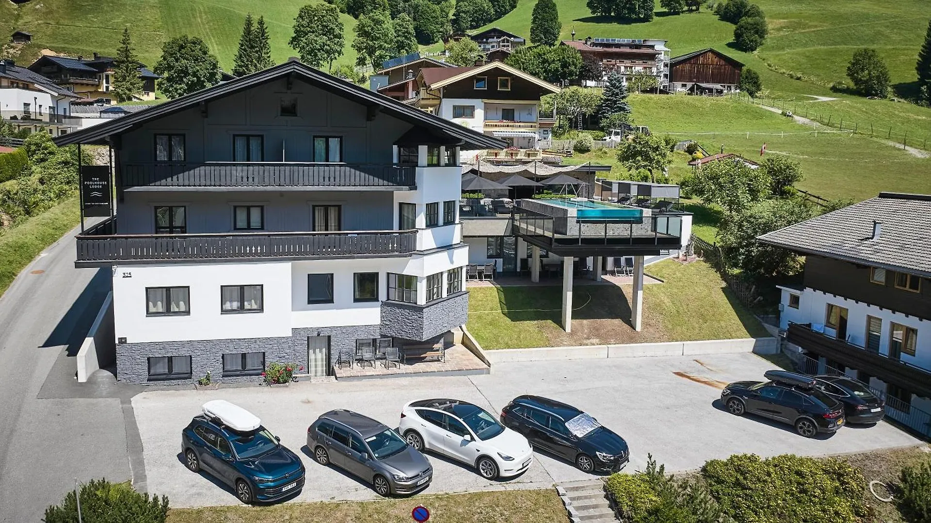 The Poolhouse Boutique Lodge Saalbach-Hinterglemm
