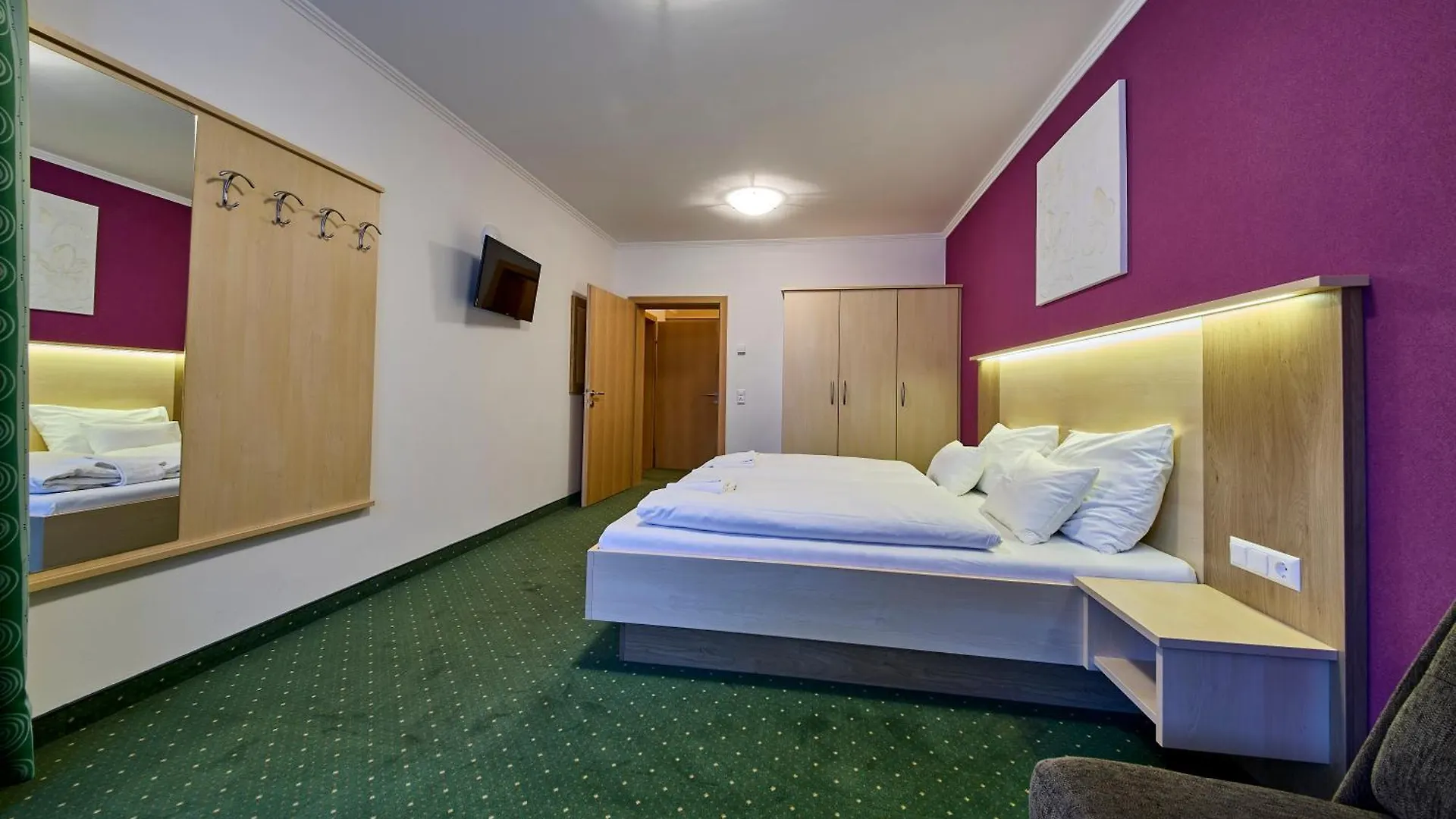 The Poolhouse Boutique Lodge Saalbach-Hinterglemm 0*,  Rakousko